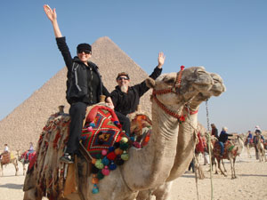 Nicki Scully at Giza in front of the Sphinx